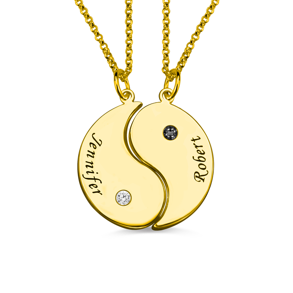 Conjunto de colares YIn Yang com nome para casais banhados a ouro de 18 quilates