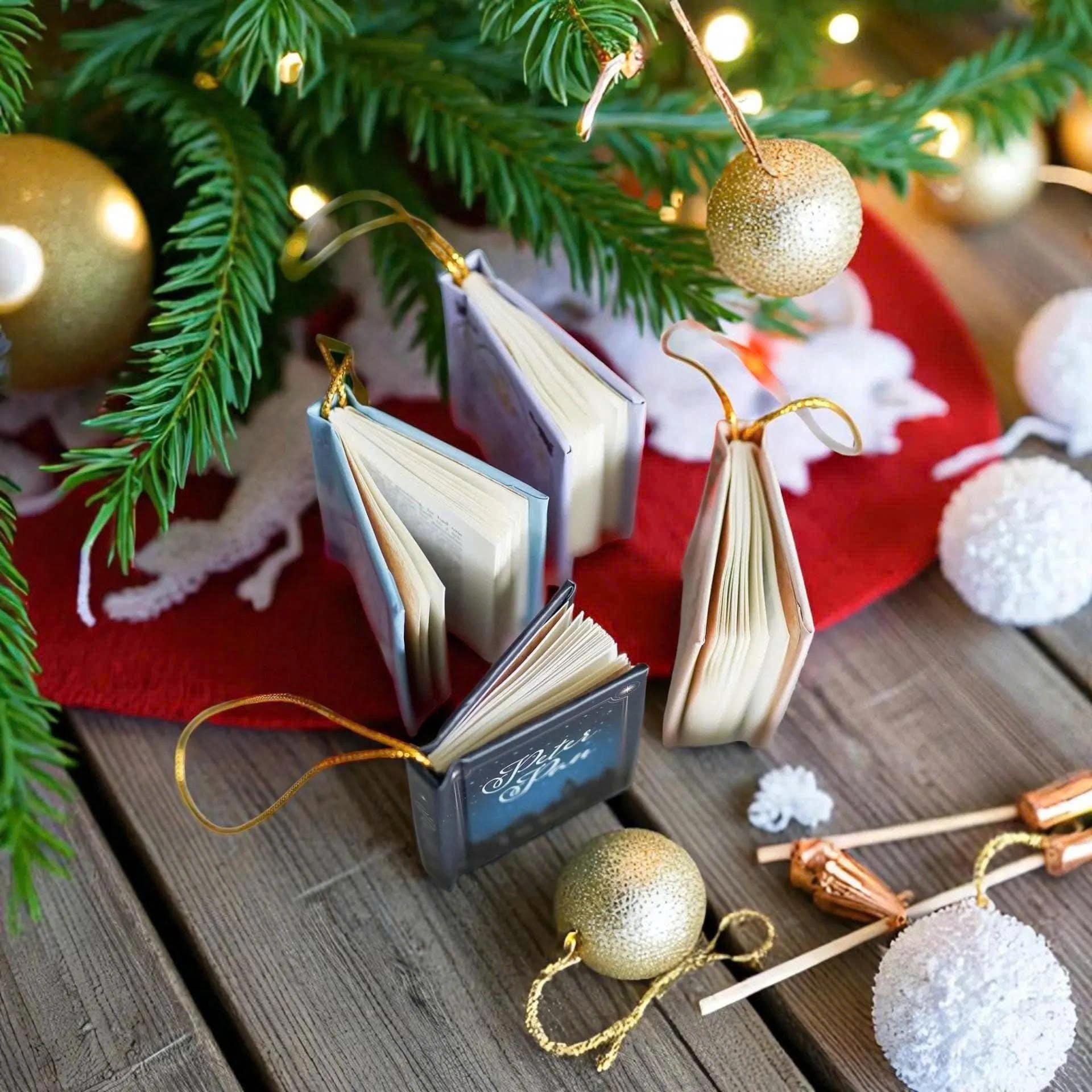 Christmas Book Advent Calendar 2025 | Mini Book Surprise Set |25 Day Countdown Box |Literary Gift for Readers |Xmas Decor |Cozy Gift | H38Y