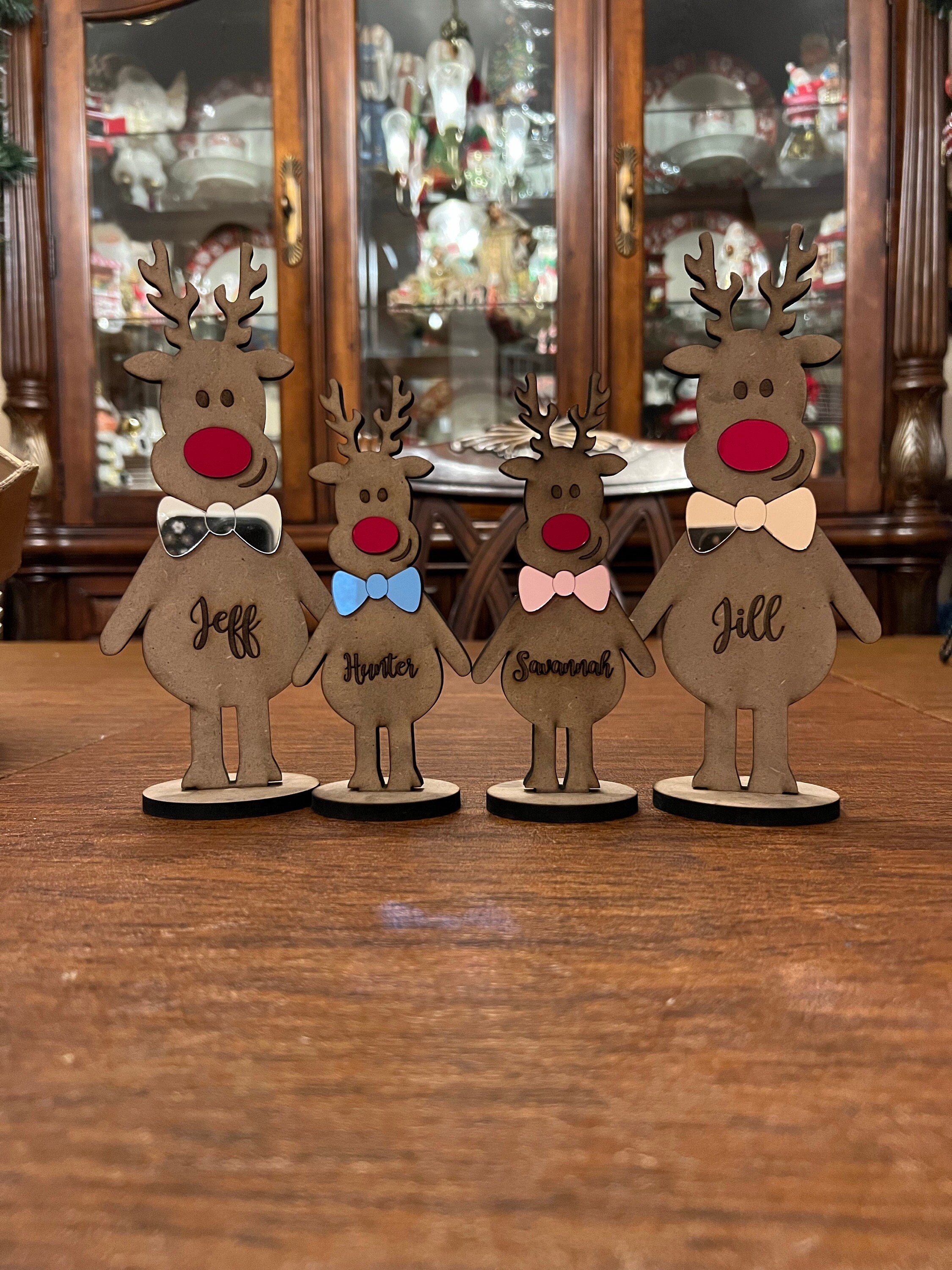 Personalized Wooden Reindeer Table Décor – Christmas Centerpiece – Holiday Home Accent – Family Name Gift – Standing Winter Decoration