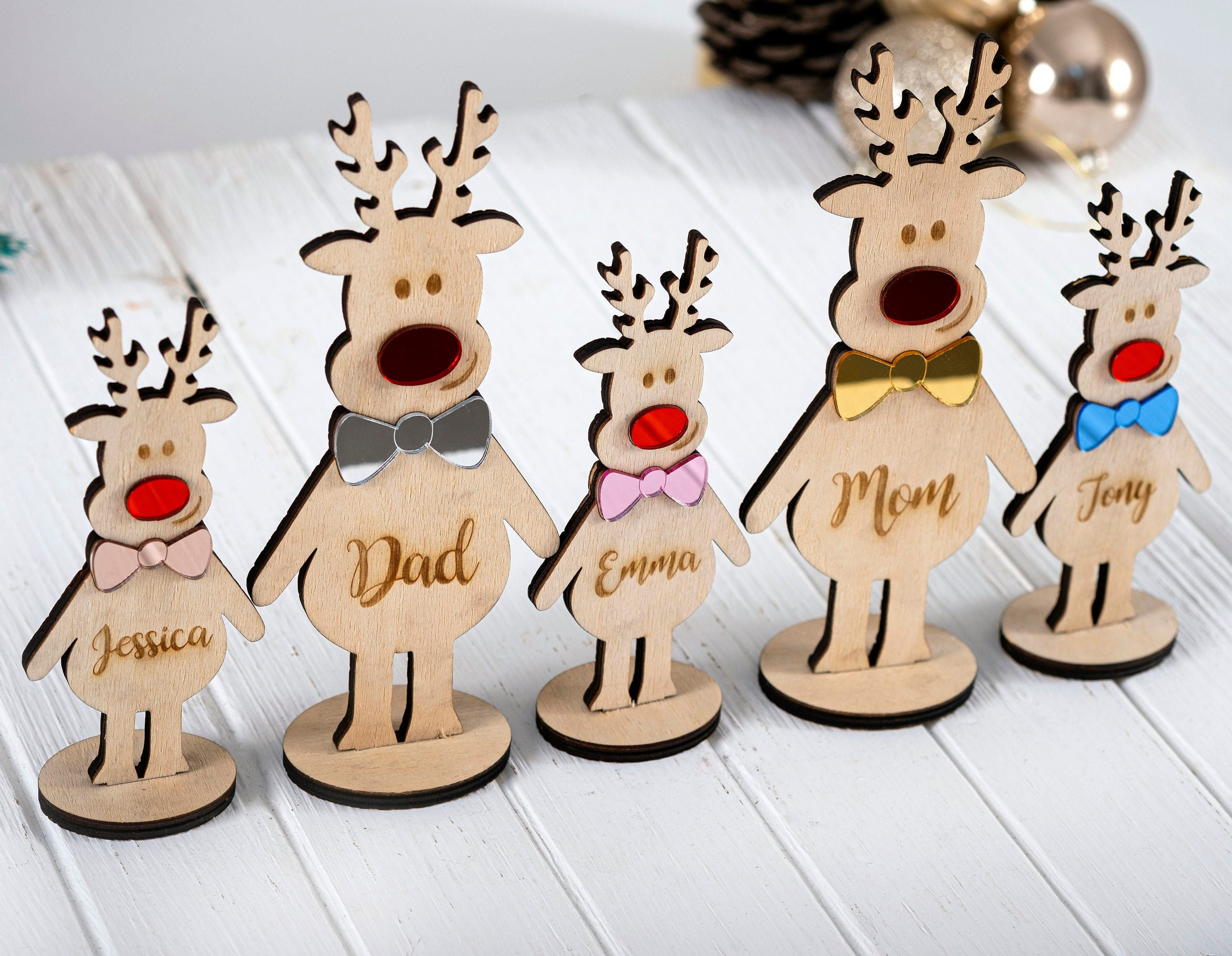 Personalized Wooden Reindeer Table Décor – Christmas Centerpiece – Holiday Home Accent – Family Name Gift – Standing Winter Decoration
