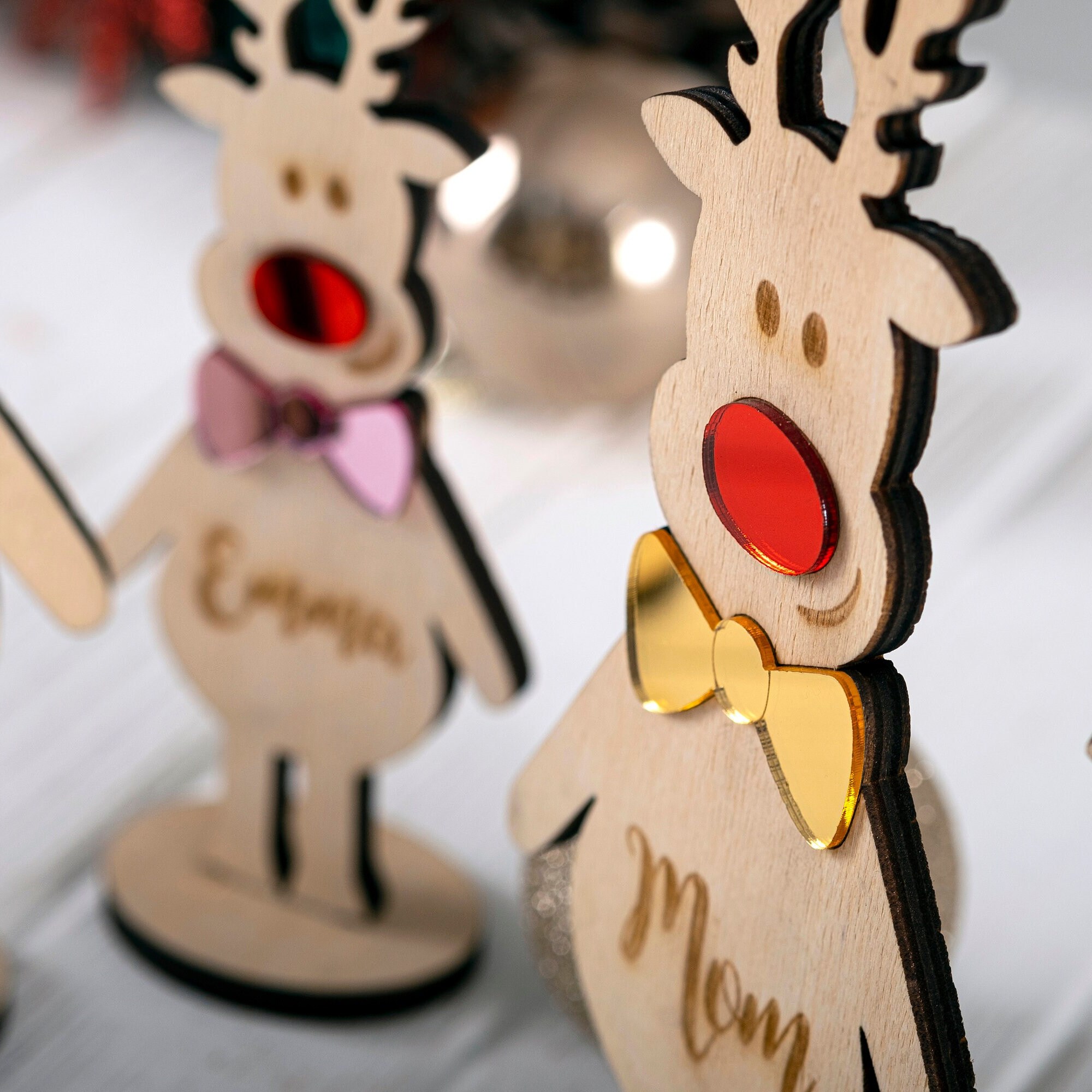 Personalized Wooden Reindeer Table Décor – Christmas Centerpiece – Holiday Home Accent – Family Name Gift – Standing Winter Decoration