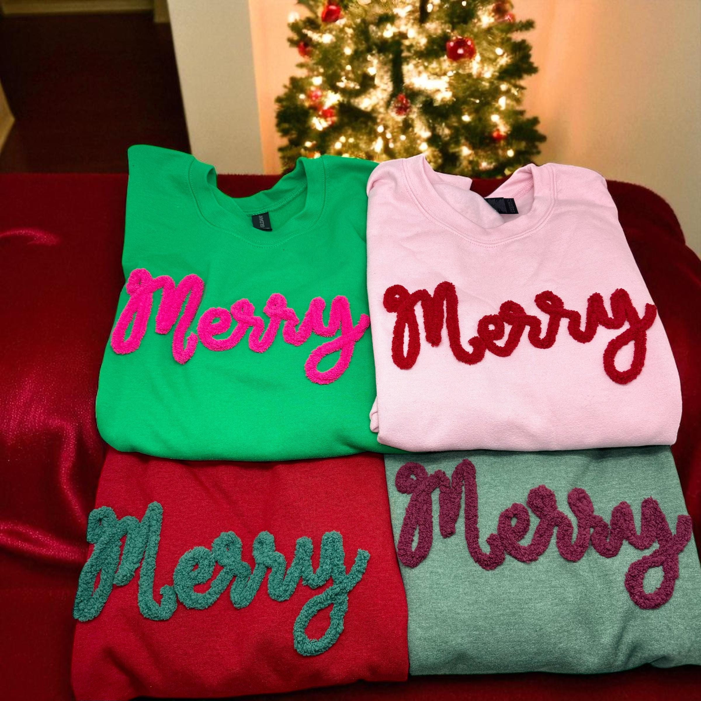 Merry Christmas Shirts, Chenille Letter Sweatshirt Cute Holiday Sweater for women, Fuzzy Letters Puffy Letters Winter Crewneck
