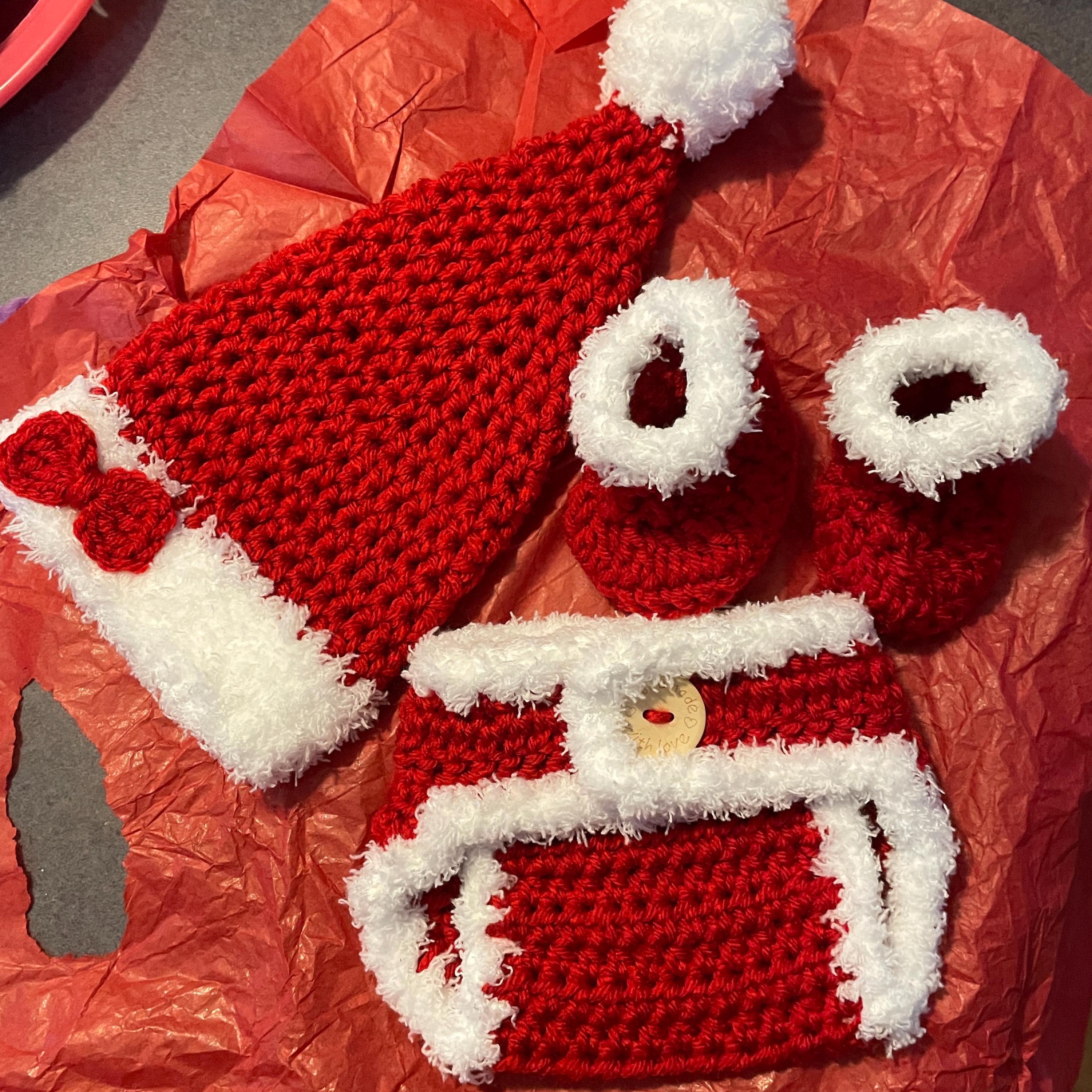 Baby Santa Outfit - Crochet Santa Hat and Diaper Cover - Baby Santa Set - Crochet Santa Outfit- First Christmas Outfit - Newborn Santa Set