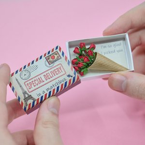 Special delivery A Dozen Red Paper Roses Miniature Bouquet In A Matchbox, Valentines Gift For Her, Alternative Valentines Card, Love Token,