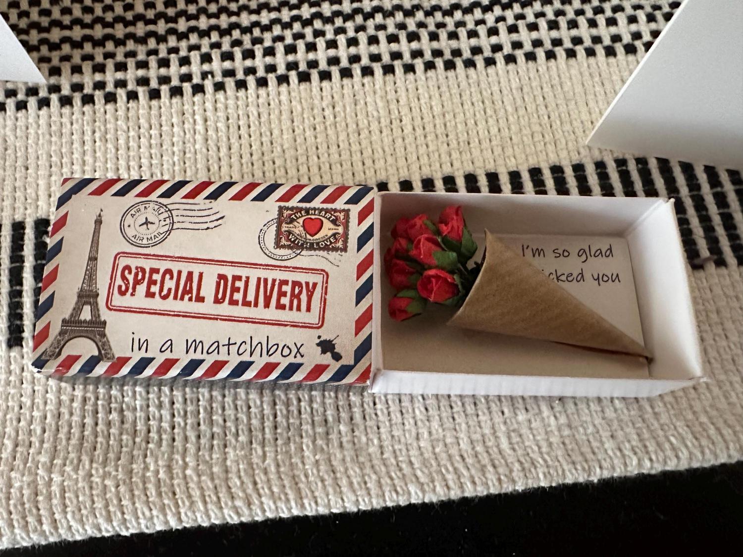 Special delivery A Dozen Red Paper Roses Miniature Bouquet In A Matchbox, Valentines Gift For Her, Alternative Valentines Card, Love Token,