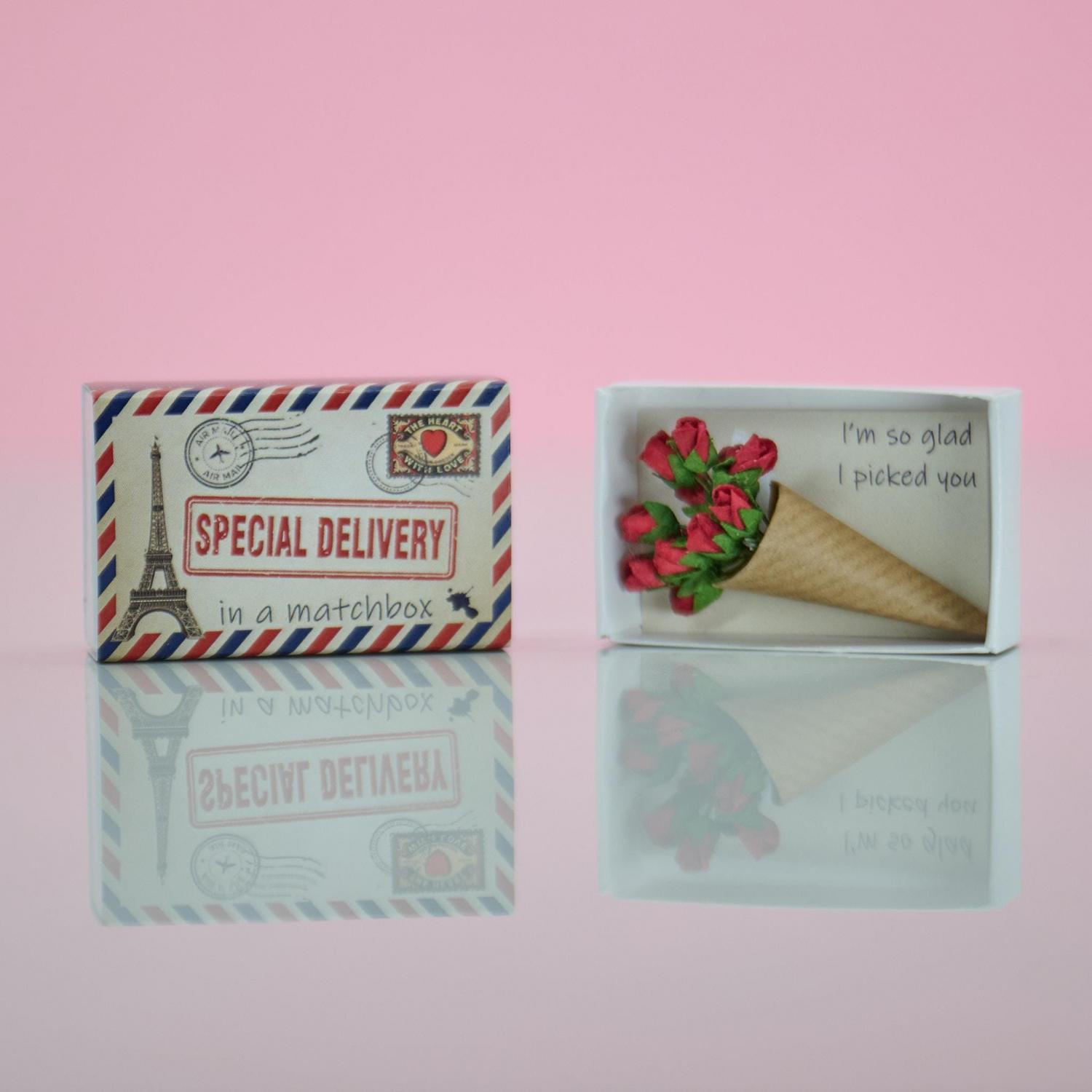 Special delivery A Dozen Red Paper Roses Miniature Bouquet In A Matchbox, Valentines Gift For Her, Alternative Valentines Card, Love Token,