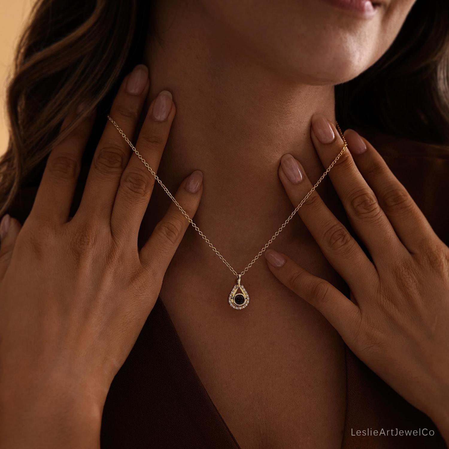 Projection Necklace, Memorial Necklace in Gold Silver, Customized Projection Necklace with Picture, Photo Projection Necklaces,Birthday Gift