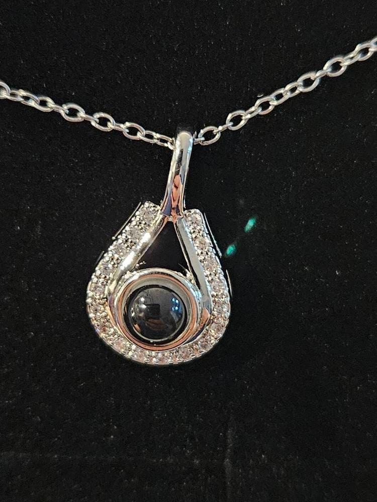 Projection Necklace, Memorial Necklace in Gold Silver, Customized Projection Necklace with Picture, Photo Projection Necklaces,Birthday Gift