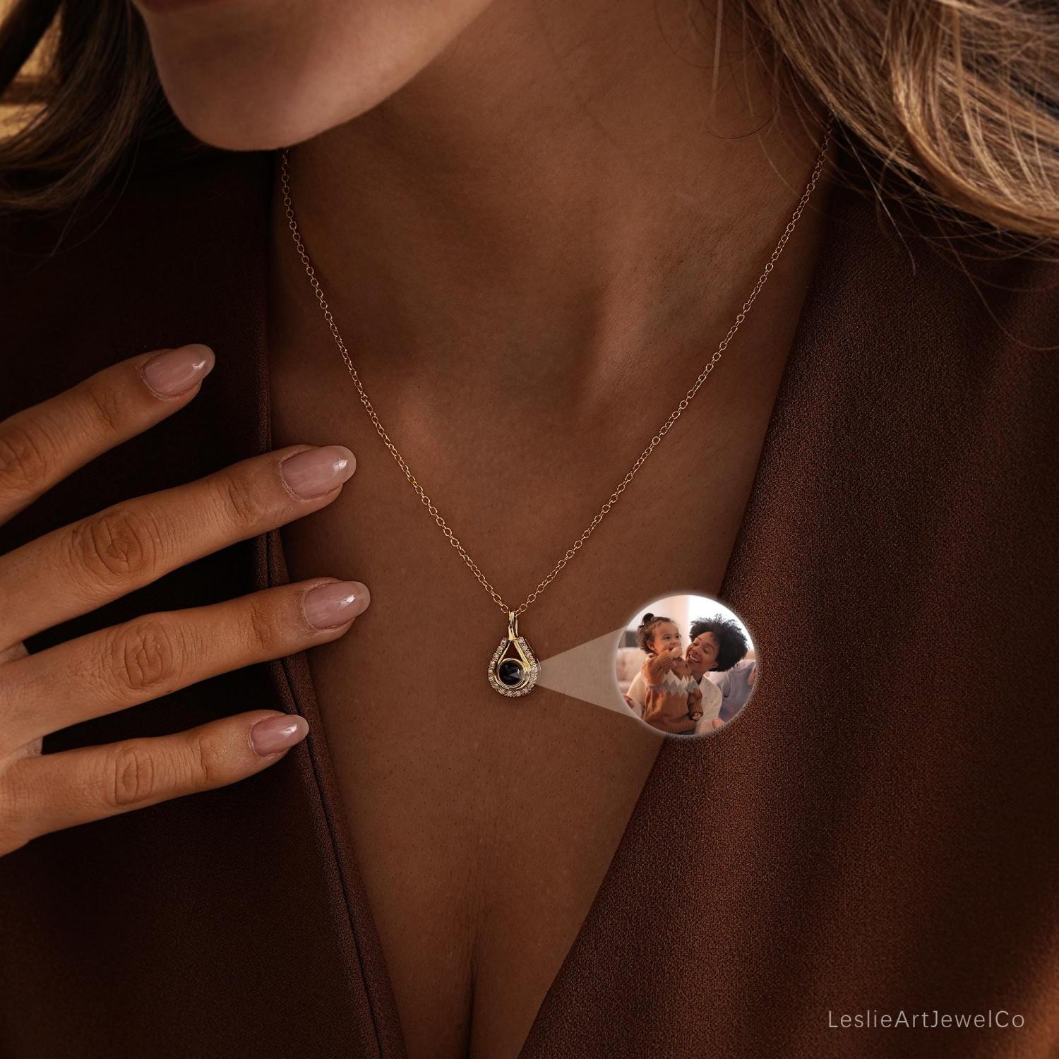 Projection Necklace, Memorial Necklace in Gold Silver, Customized Projection Necklace with Picture, Photo Projection Necklaces,Birthday Gift