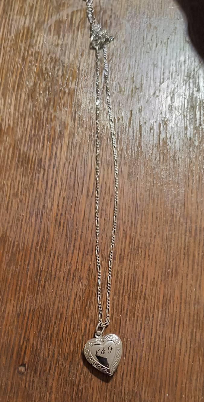 Heart Locket Necklace with Photo, Big Heart Locket, Vintage Locket Necklace, Sibling, Best Friend, Personalized gift for her, Perfect Gift