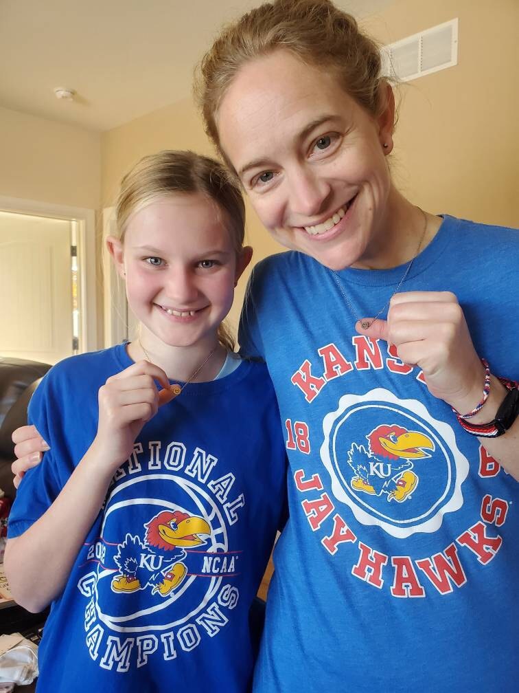 Mother & Daughter Necklaces, heart necklace, gift for mom, mom jewelry, 2 necklaces, pair of necklaces, mom and daughter necklace