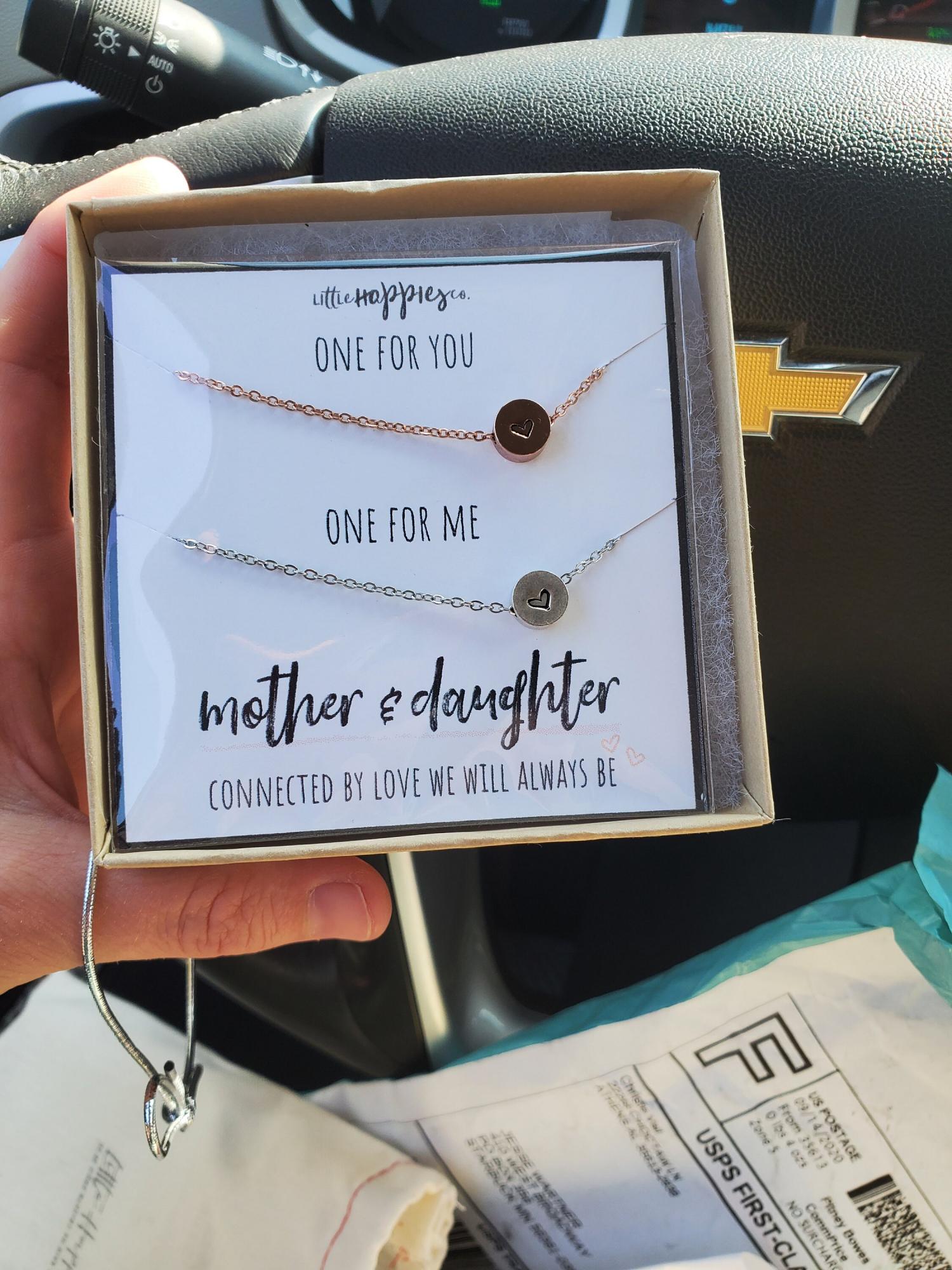 Mother & Daughter Necklaces, heart necklace, gift for mom, mom jewelry, 2 necklaces, pair of necklaces, mom and daughter necklace