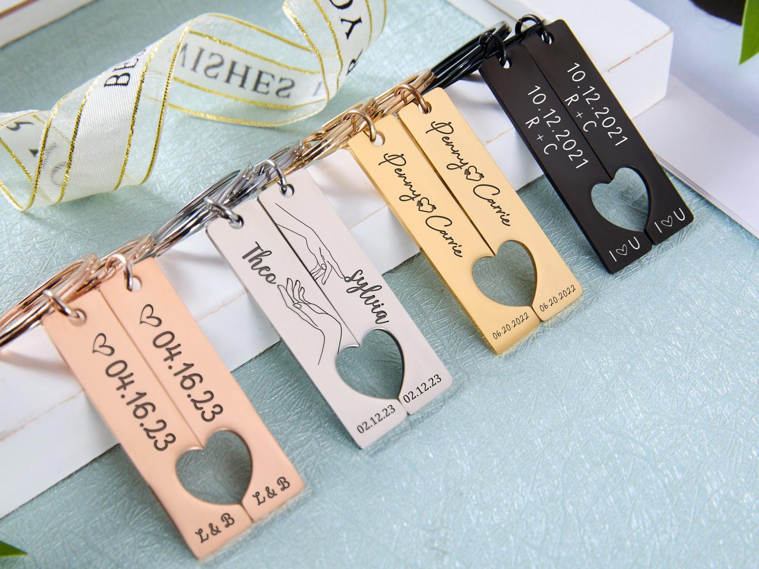 Personalized 2 Pcs Matching Couple Keyring Couple Keychain Set Custom Heart Keychain Gift For Him Valentine's Day Gift For Boyfriend/Husband