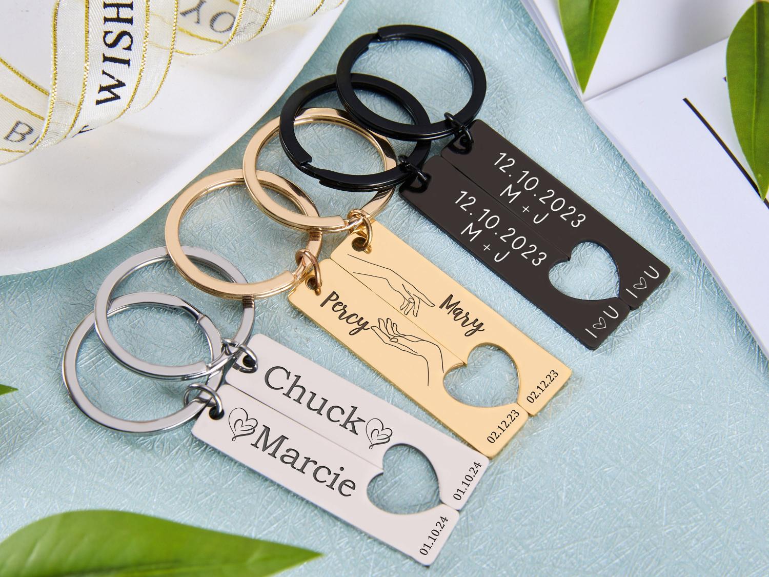 Personalized 2 Pcs Matching Couple Keyring Couple Keychain Set Custom Heart Keychain Gift For Him Valentine's Day Gift For Boyfriend/Husband