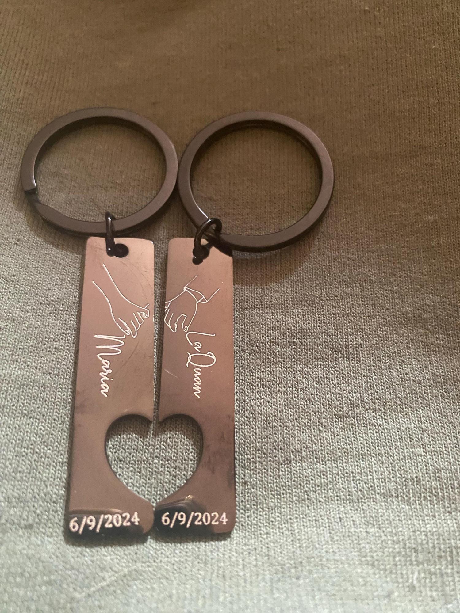 Personalized 2 Pcs Matching Couple Keyring Couple Keychain Set Custom Heart Keychain Gift For Him Valentine's Day Gift For Boyfriend/Husband