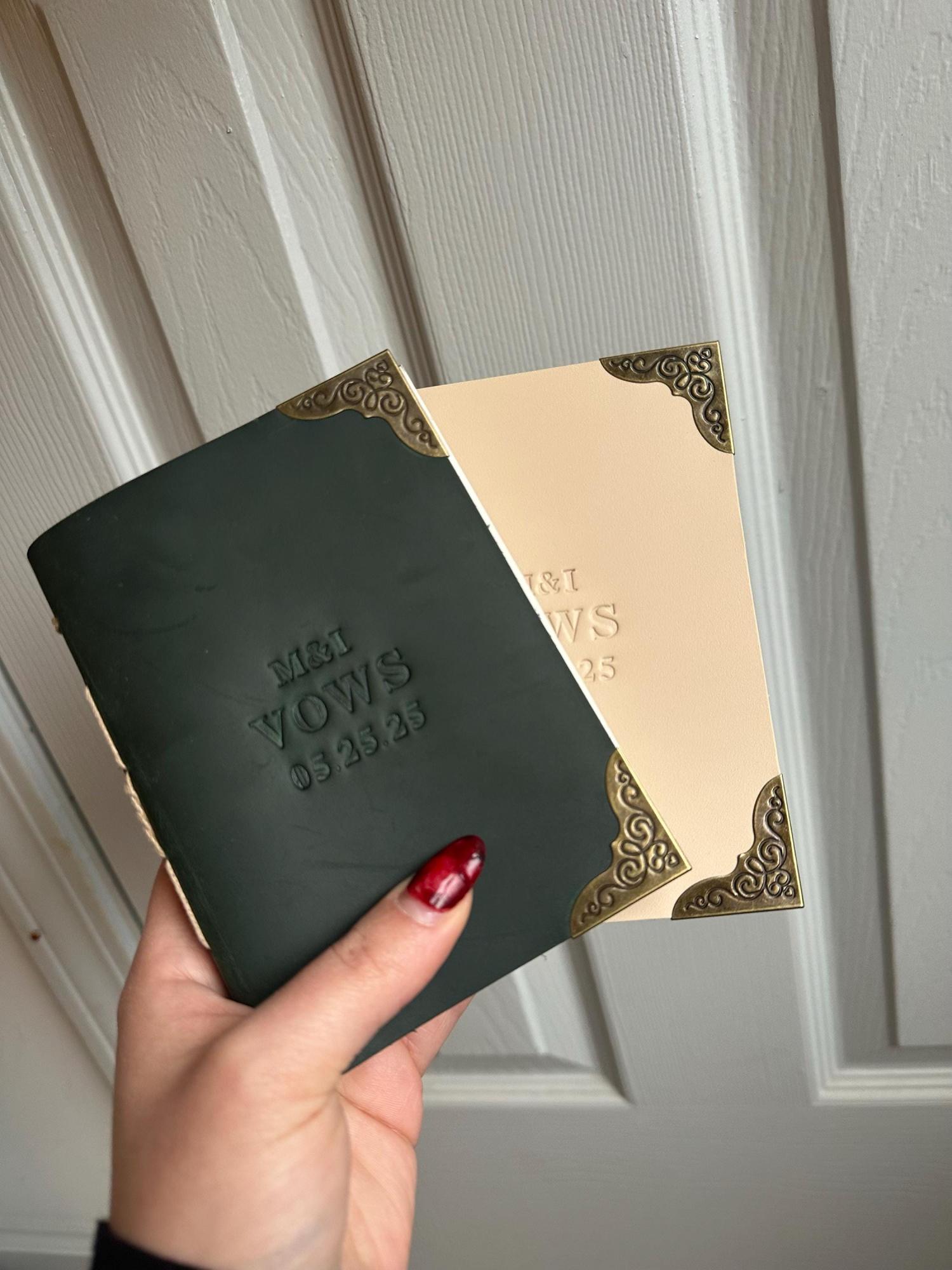 Leather Vow Book, Personalized Wedding Vow Books Set of 2, Customized Wedding Vows keepsake. Personalized Gift, Bride and Groom Vows