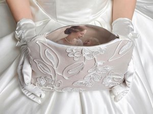 Personalized Photo Lining Purse, Mother of the Groom Gift, Wedding Purse, Keepsake Gift, Handmade Embroidered Wedding Purse, Gift For Mom