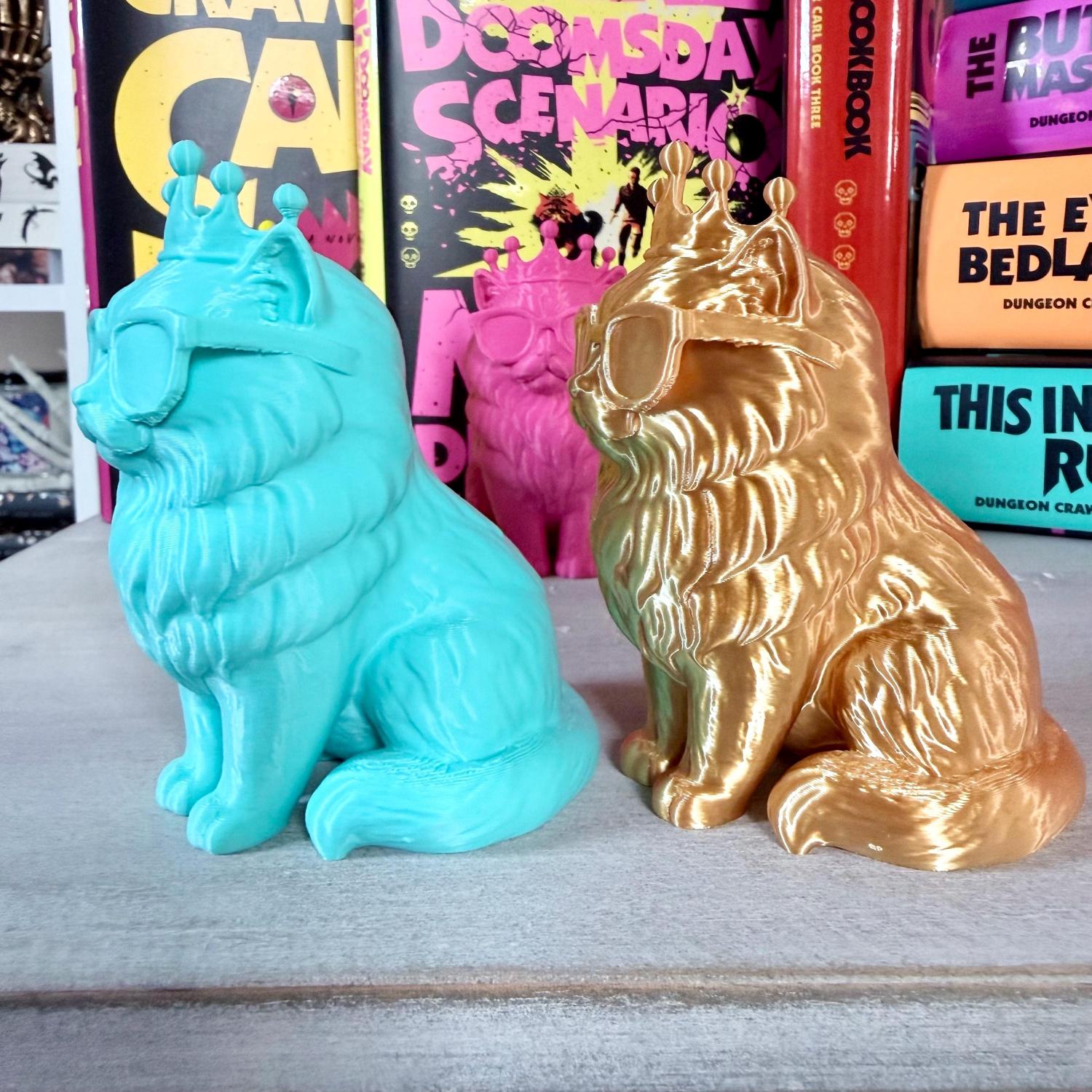 Princess Donut Library Decor Bookshelf, DCC figurine, Book Lover Gift, 3d Printed, LitRPG Collectible