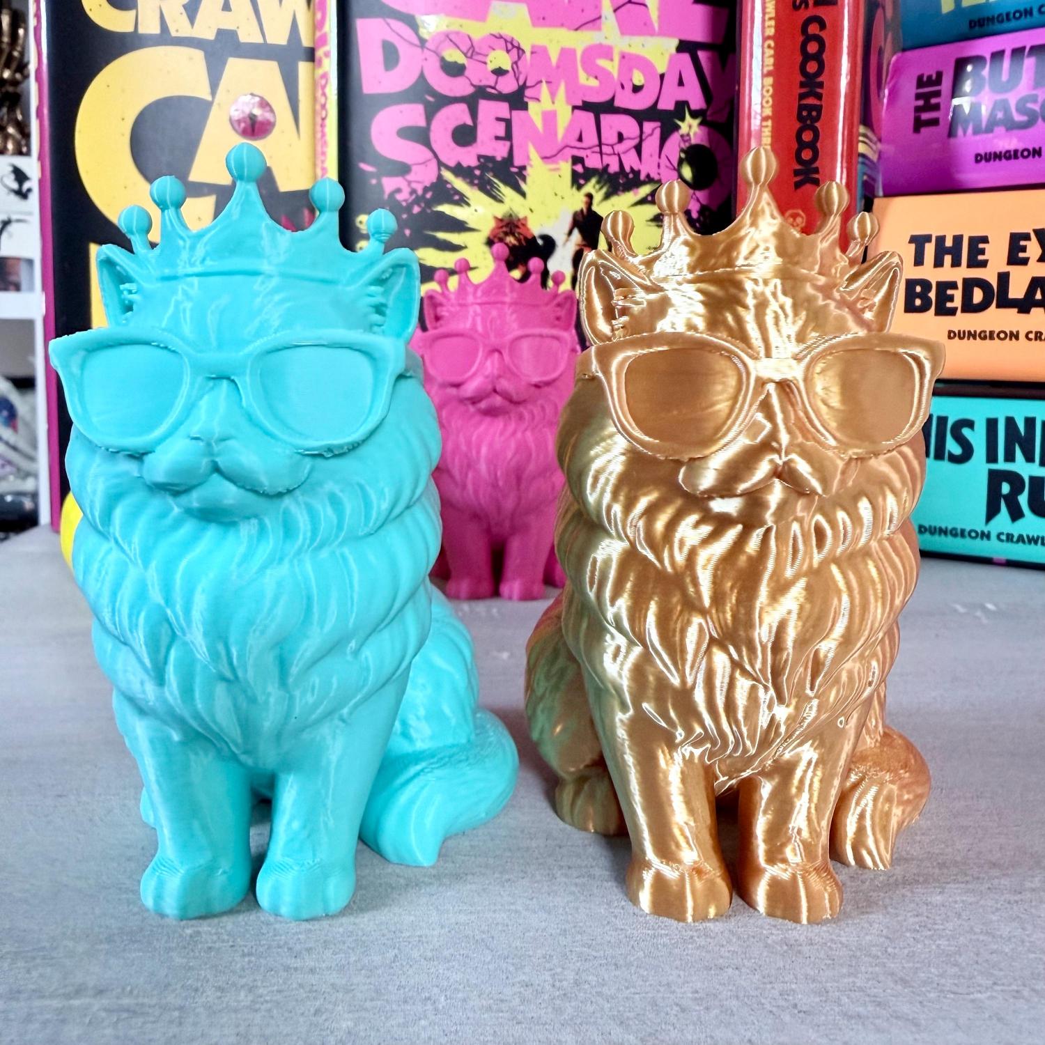 Princess Donut Library Decor Bookshelf, DCC figurine, Book Lover Gift, 3d Printed, LitRPG Collectible