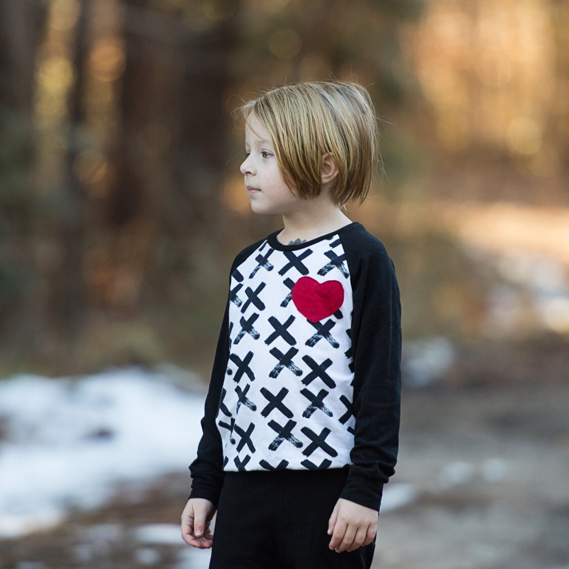 Baby Valentines shirt, Kids valentine shirt, xoxo shirt, heart shirt, hugs and kisses, applique shirt, first valentines outfit