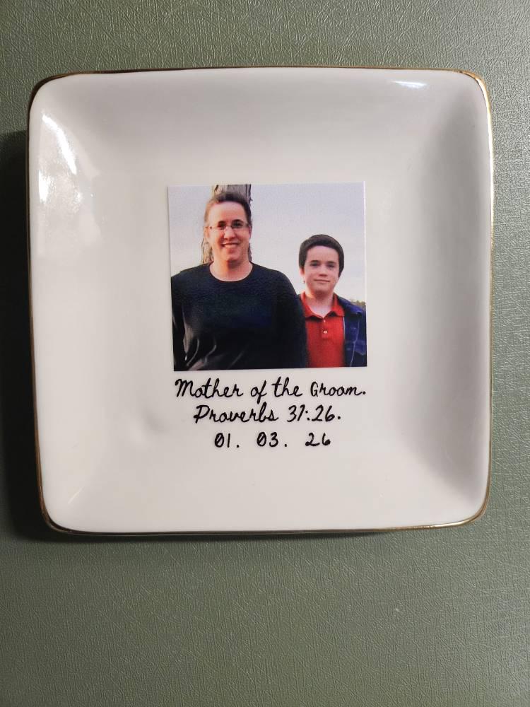 Custom Photo Mother of The Groom Jewelry Dish, Mother of The Bride Jewelry plate, Custom Jewelry Tray for Mom, Wedding Favor Gift For Mom