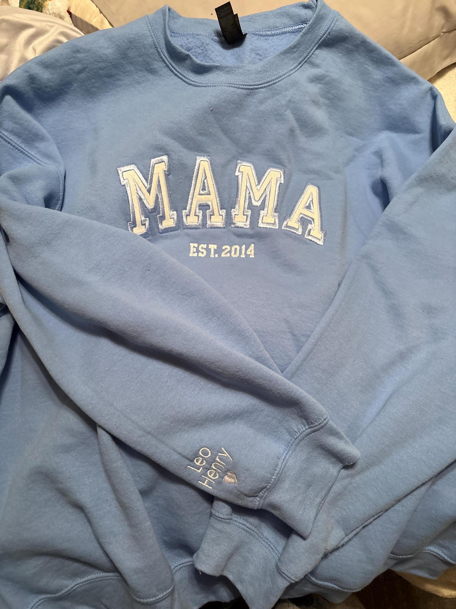 Custom Embroidered Mama Sweatshirt with Kids Names on Sleeve New Mom Hoodie Personalized Gift for Mom Crewneck Pullover