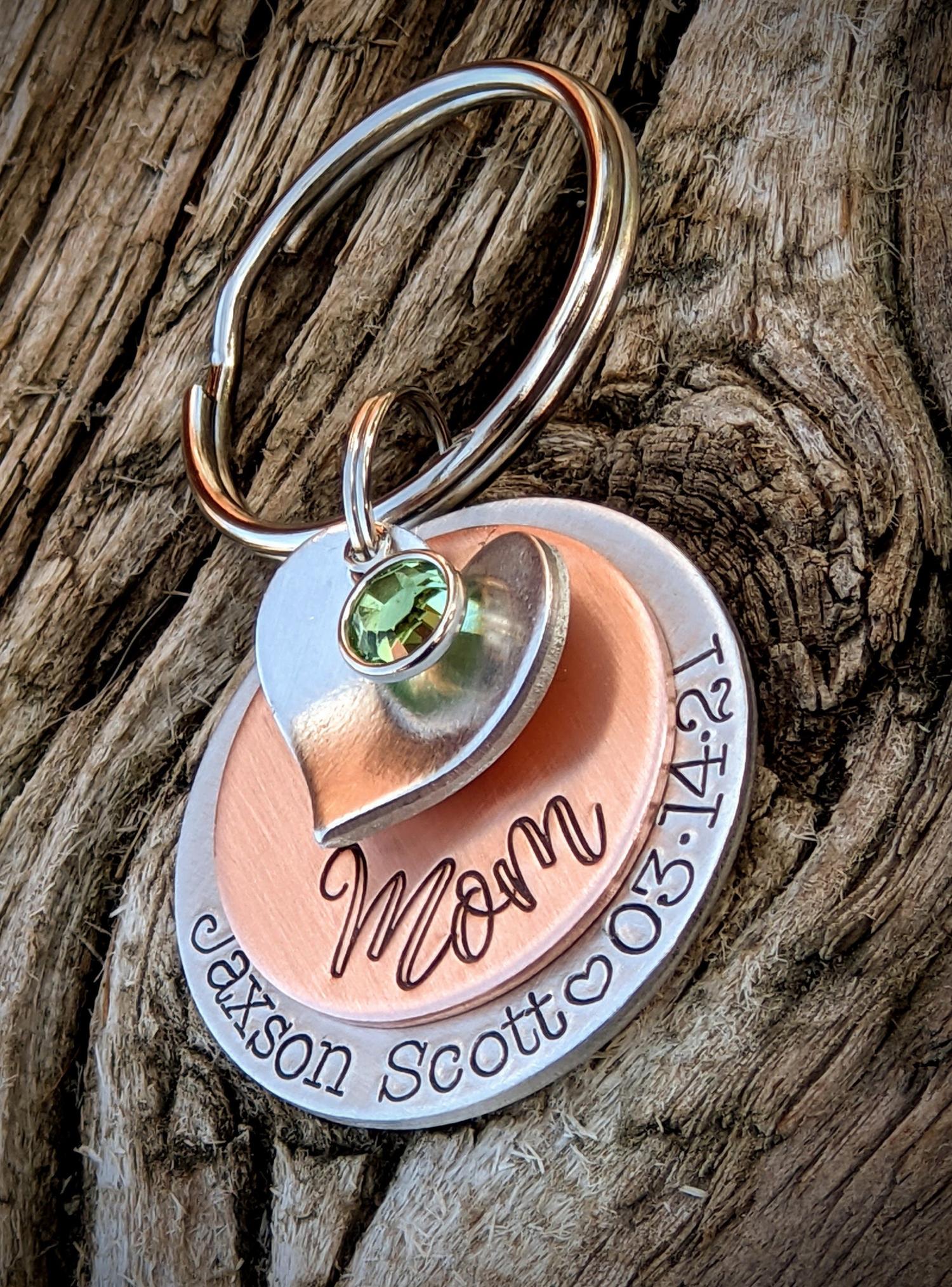 Personalized hand stamped Mom keychain. First mothers day gifts. Gift for new mother. Gift for wife. Girlfriend gifts. First time mom gift.