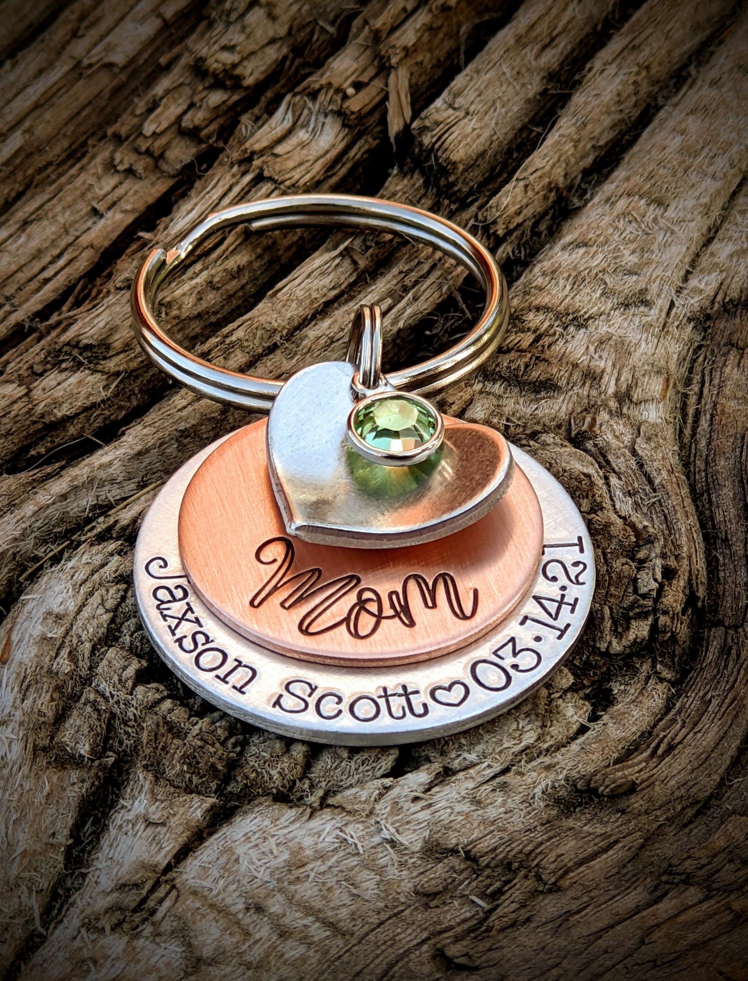 Personalized hand stamped Mom keychain. First mothers day gifts. Gift for new mother. Gift for wife. Girlfriend gifts. First time mom gift.