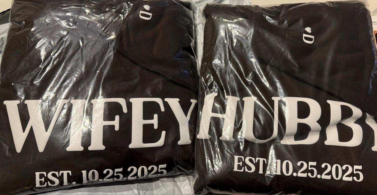 Personalized Wifey & Hubby Puff Sweatshirt, Personalized Sweatshirt, Wedding Gift, Gift for Her, Gift for Him