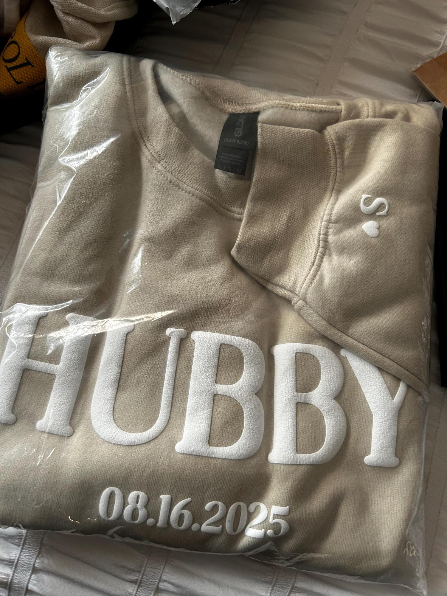 Personalized Wifey & Hubby Puff Sweatshirt, Personalized Sweatshirt, Wedding Gift, Gift for Her, Gift for Him