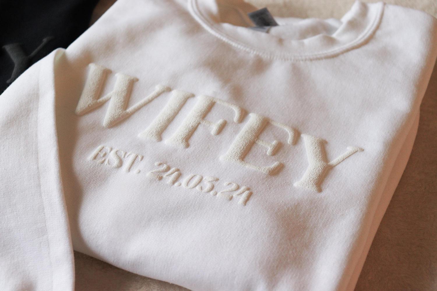 Personalized Wifey & Hubby Puff Sweatshirt, Personalized Sweatshirt, Wedding Gift, Gift for Her, Gift for Him