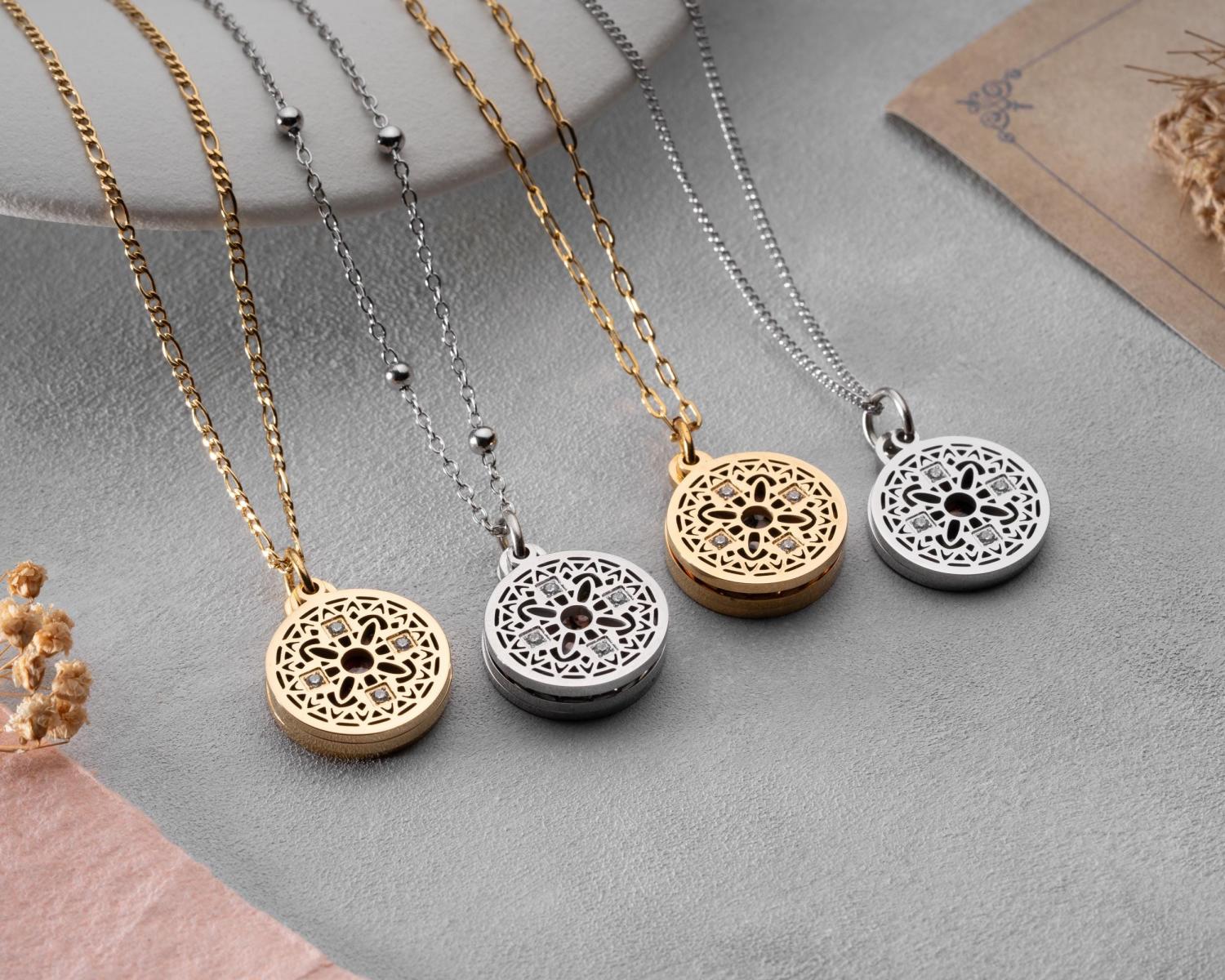 Custom Locket Necklace with Photo, Personalized Photo Pendant, Engravable Memorial  Jewelry, Mothers Day Gift for Her