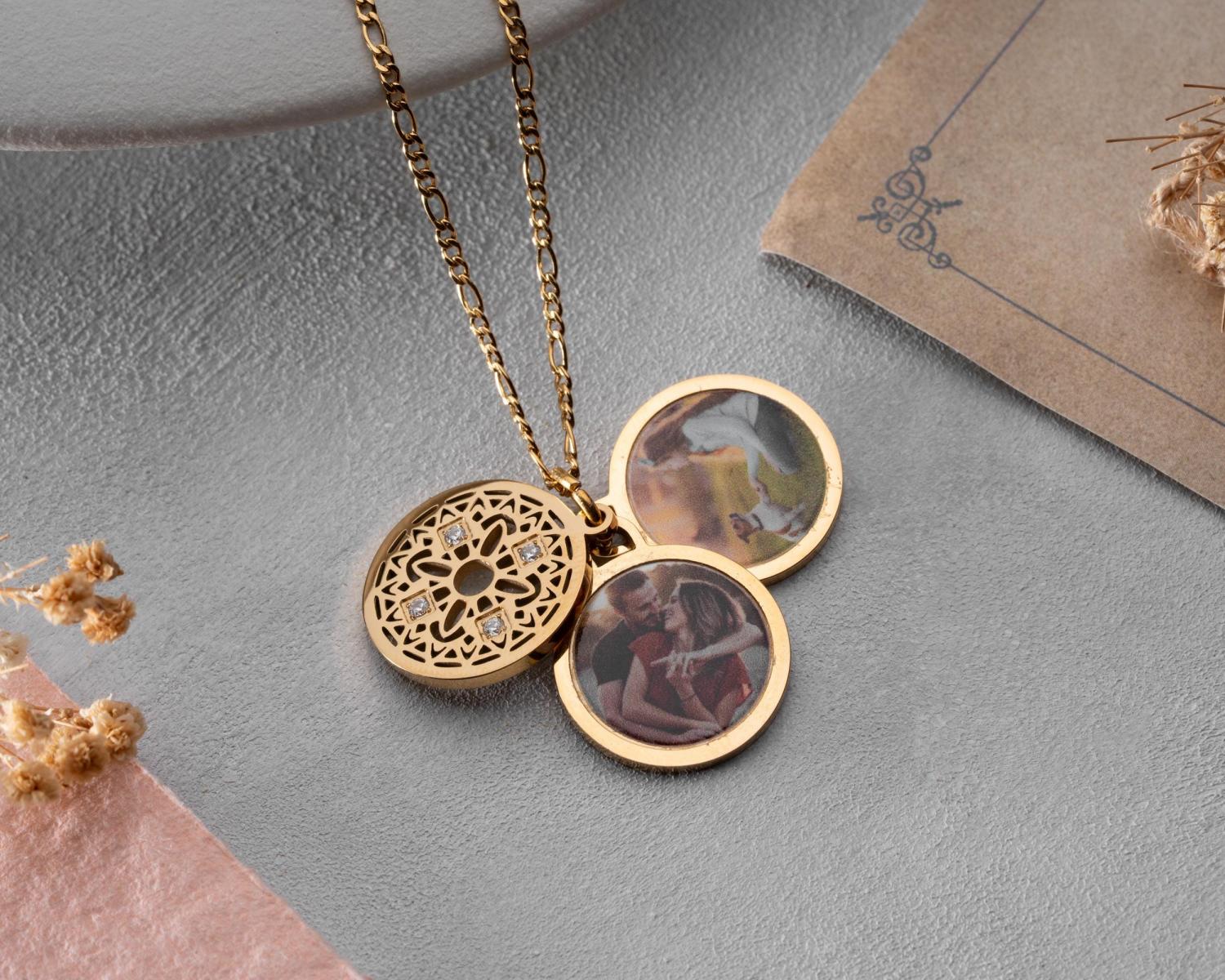 Custom Locket Necklace with Photo, Personalized Photo Pendant, Engravable Memorial  Jewelry, Mothers Day Gift for Her