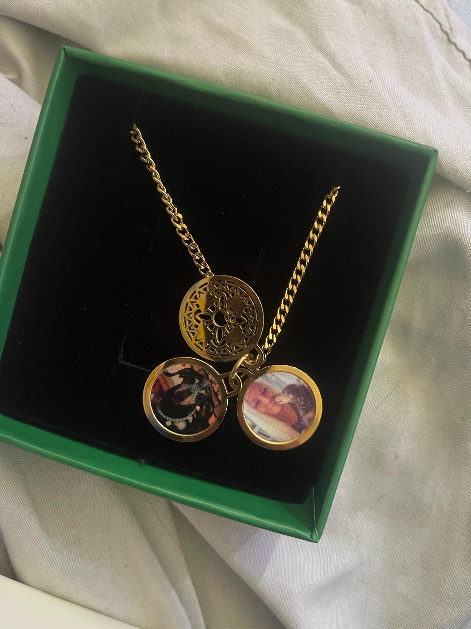 Custom Locket Necklace with Photo, Personalized Photo Pendant, Engravable Memorial  Jewelry, Mothers Day Gift for Her