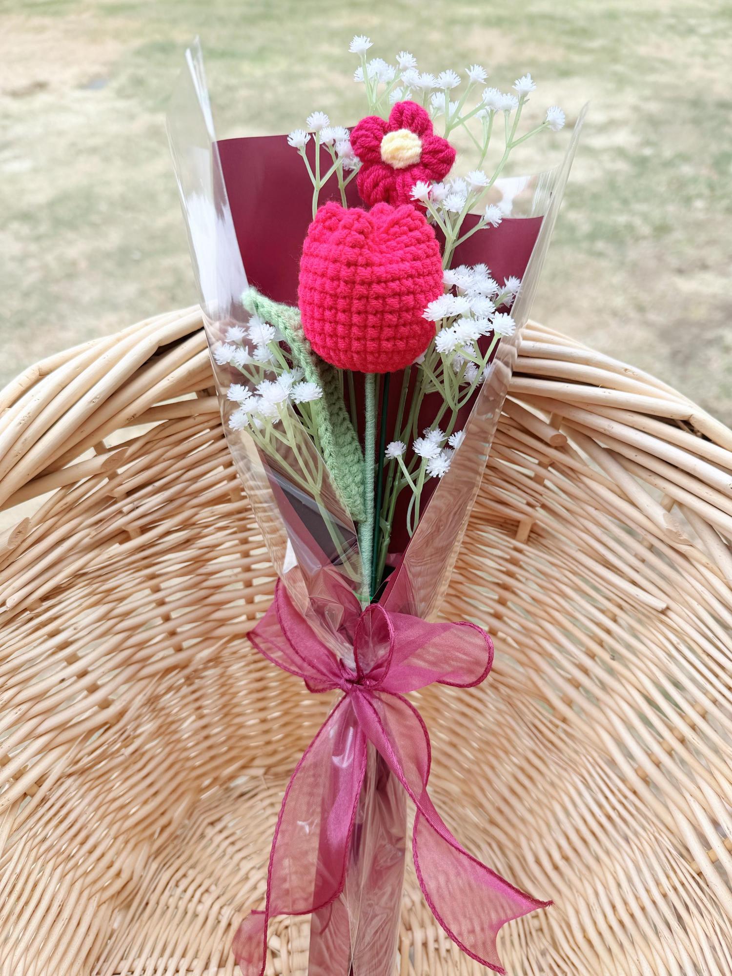 Valentine's Day Crochet Bouquet, Carnation Bouquet, Handmade Crochet flowers, Party Favors, Mother's Day, Birthday Gift, Graduation Bouquet