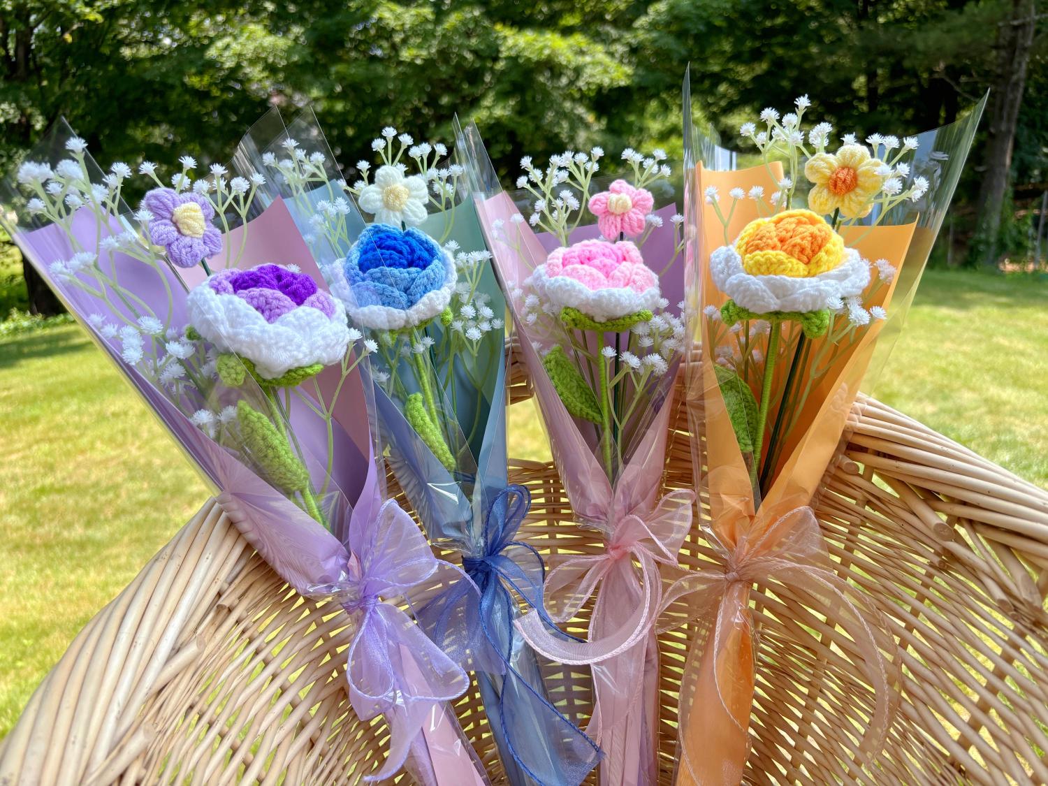 Valentine's Day Crochet Bouquet, Carnation Bouquet, Handmade Crochet flowers, Party Favors, Mother's Day, Birthday Gift, Graduation Bouquet