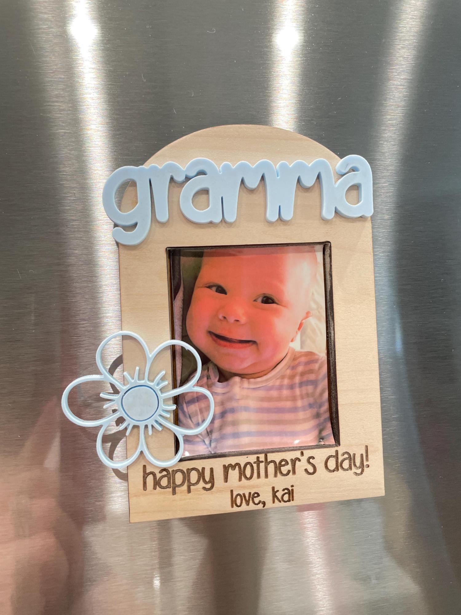 Personalized Photo Frame Magnet, Engraved Flower, Mother's Day Gift