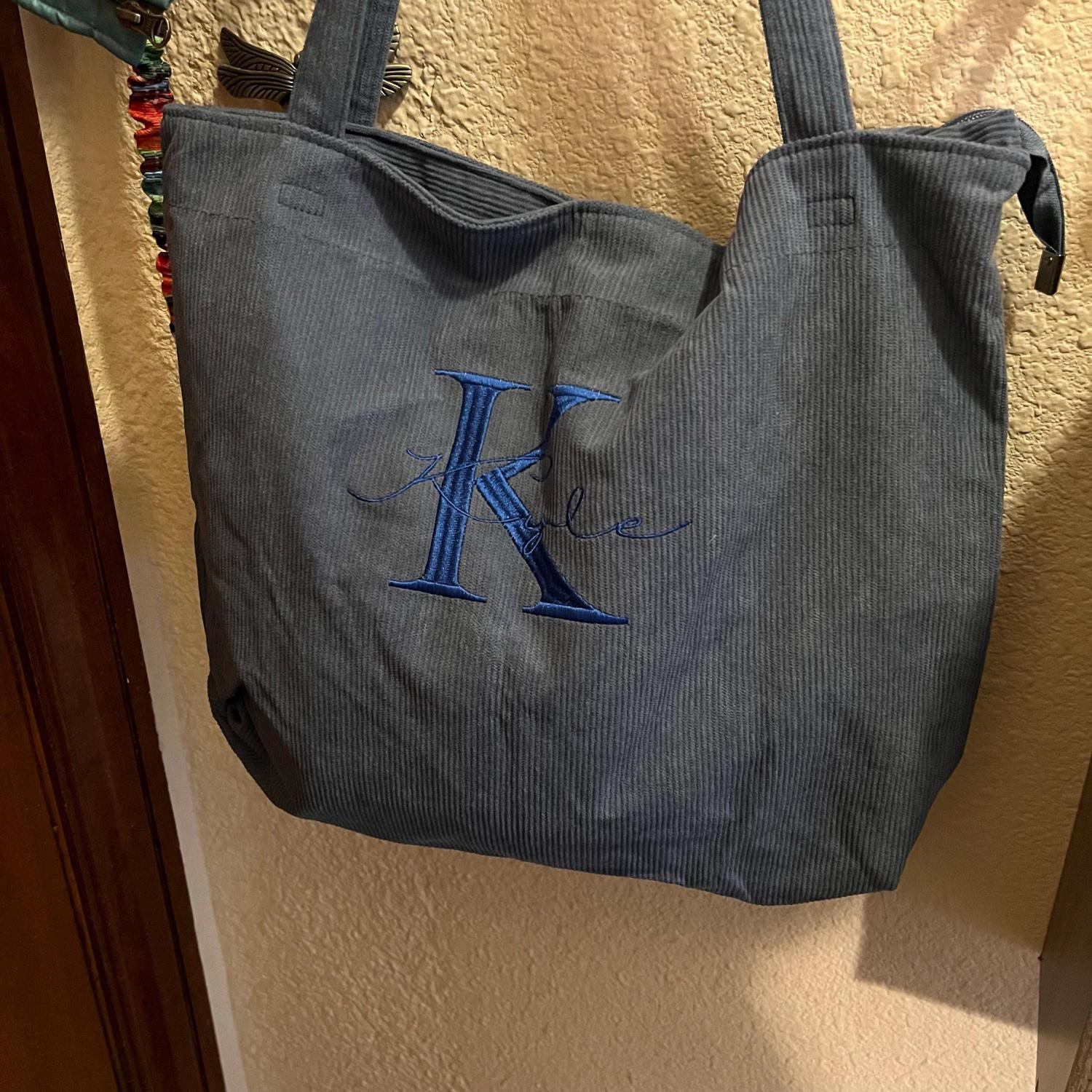 Personalized Bridesmaid gift bag, Bridesmaid Tote bag, Corduroy Tote Bag, Tote Bag with Zipper, Name Bag, Monogram Bag, Wedding Party Gifts