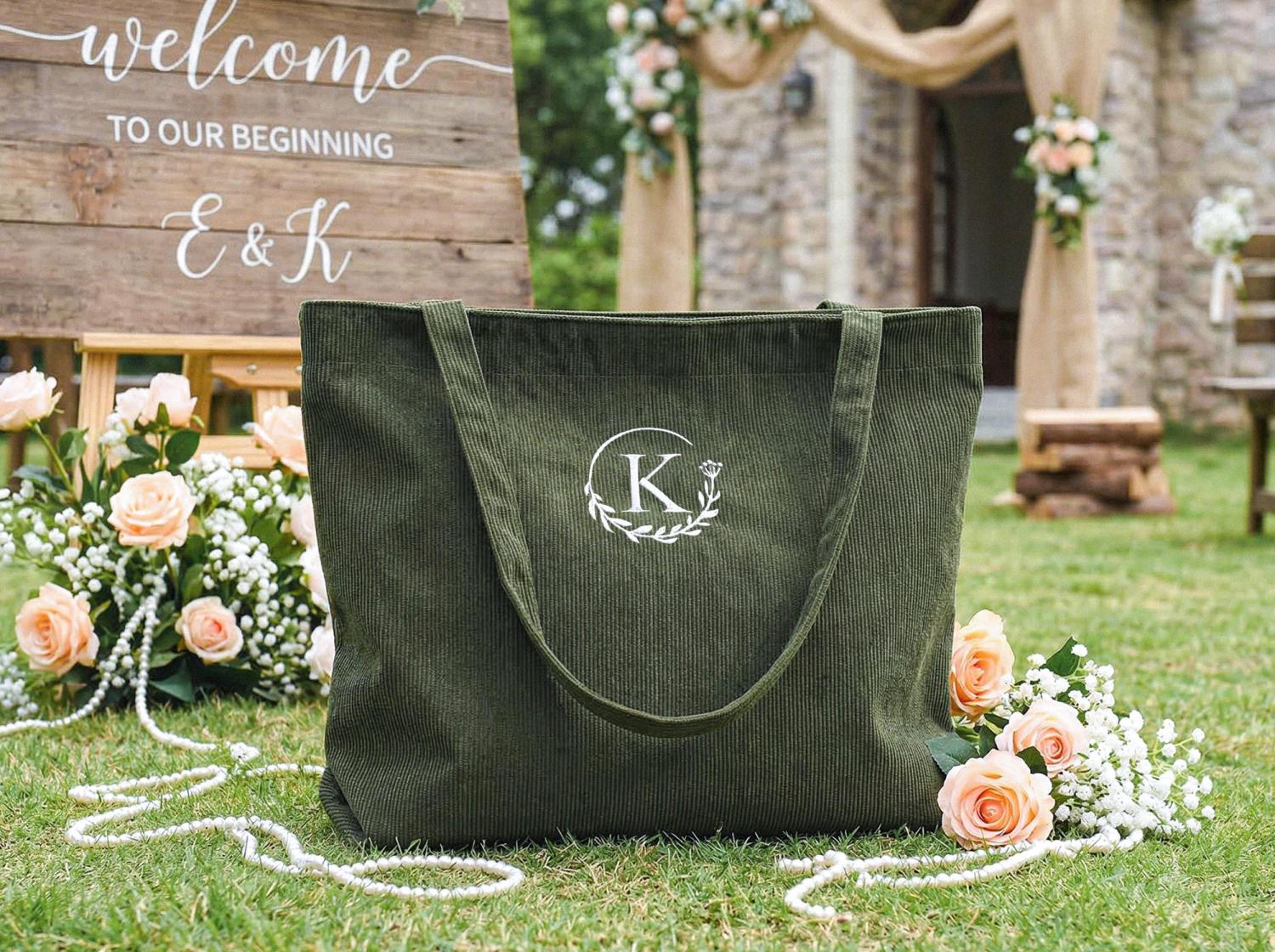 Personalized Bridesmaid gift bag, Bridesmaid Tote bag, Corduroy Tote Bag, Tote Bag with Zipper, Name Bag, Monogram Bag, Wedding Party Gifts